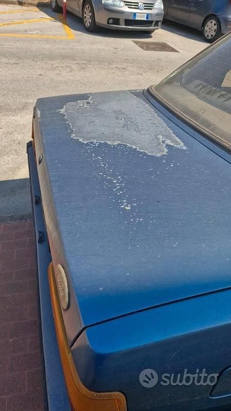 Usata Ford Taunus 63 CV (46 kW) 1984 Blu Berlina