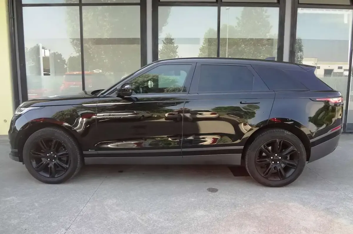 Usata Land Rover Range Rover Velar R-Dynamic 241 CV (177 kW) 2018 Nero SUV