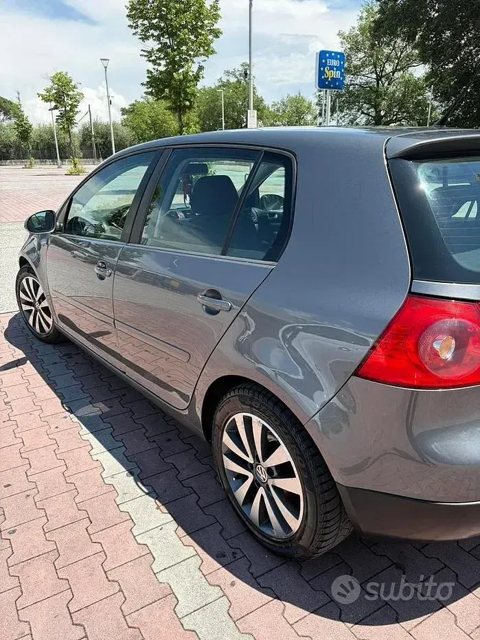 Usata VW Golf V 115 CV (84 kW) 2007 Grigio Utilitaria