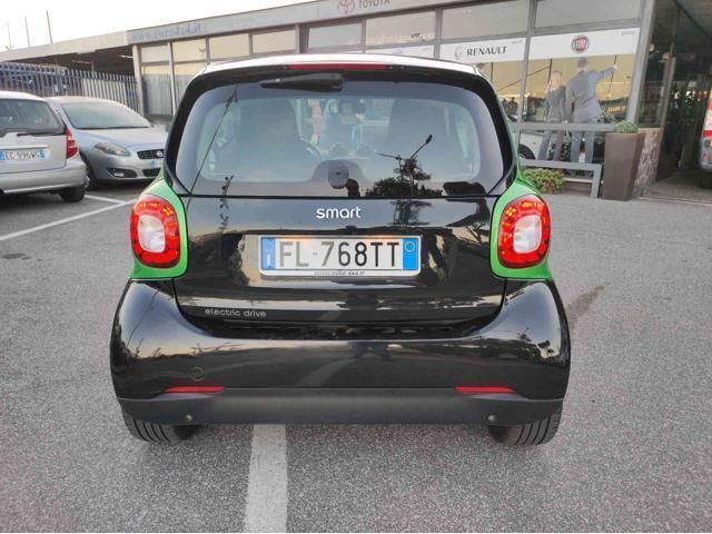 Usata Smart ForTwo Electric Drive Prime 41 kW (56 CV) 2017 Nero Utilitaria