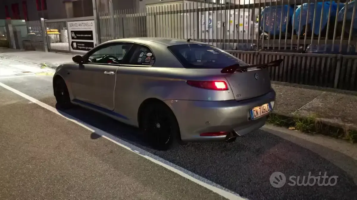 Usata Alfa Romeo GT 150 CV (110 kW) 2004 Grigio Coupé
