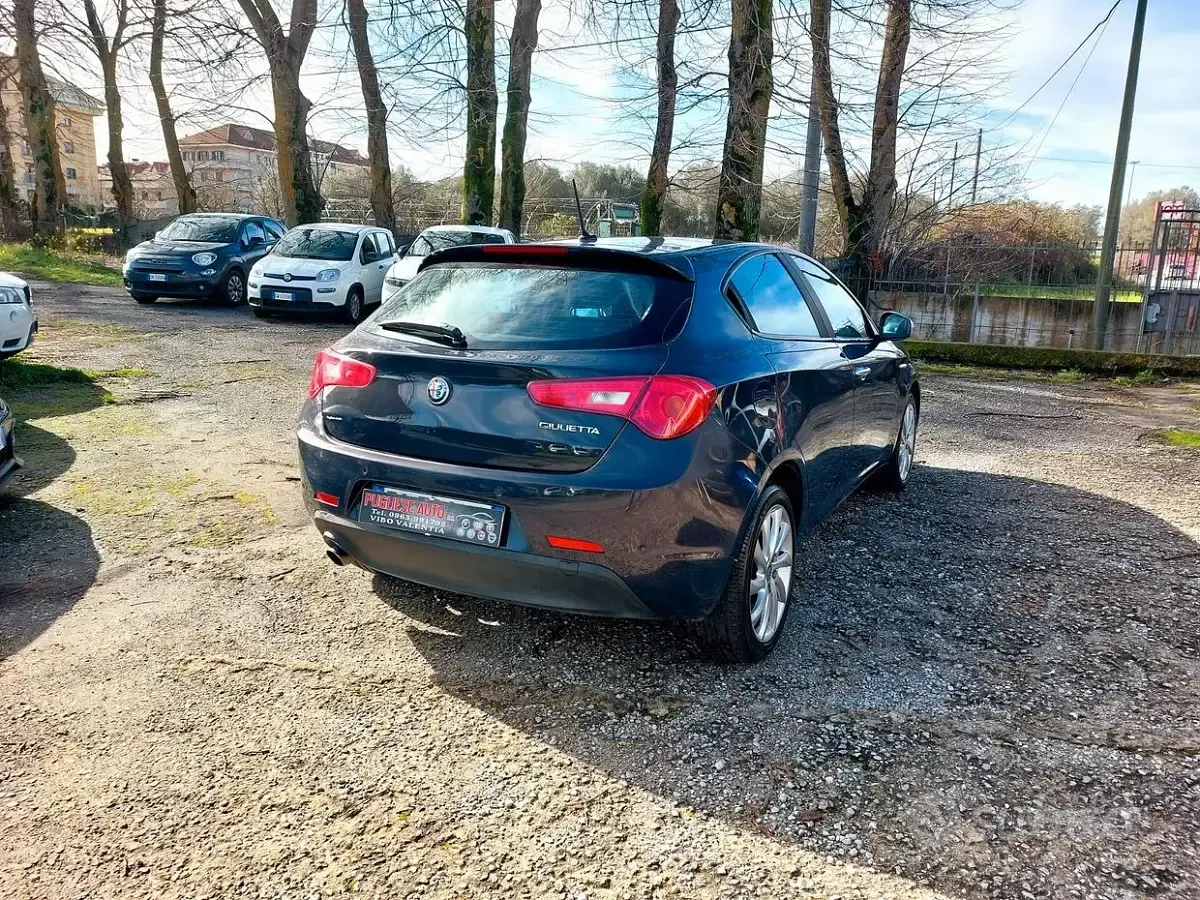 Usata Alfa Romeo Giulietta Super 120 CV (88 kW) 2017 Grigio Utilitaria