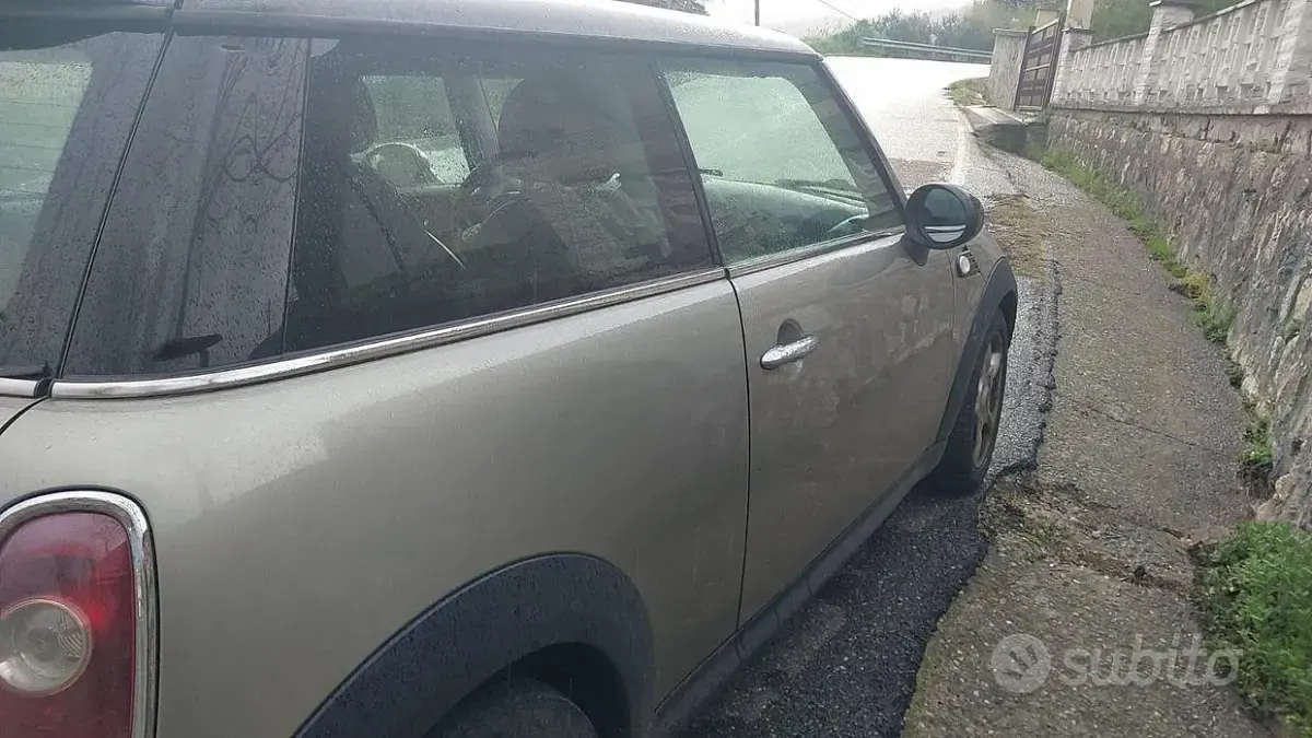 Usata Mini Cooper D 109 CV (80 kW) 2007 Utilitaria