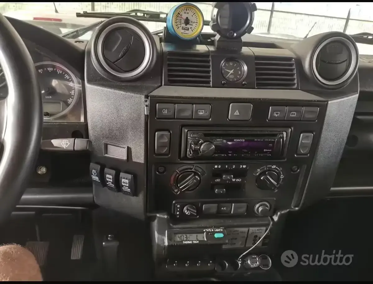 Usata Land Rover Defender 68 CV (50 kW) 2008 SUV