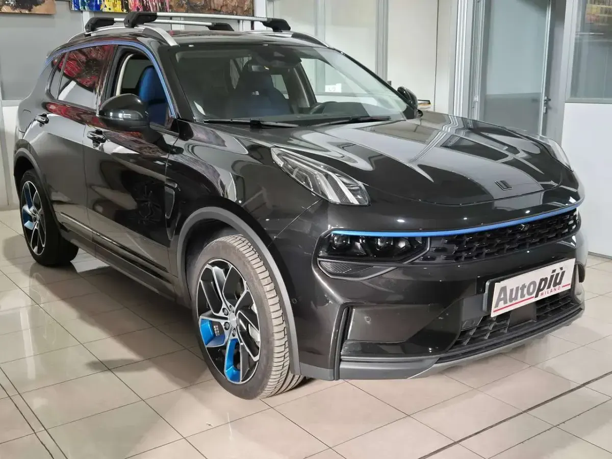 Usata Lynk & Co 01 179 CV (131 kW) 2023 Nero SUV