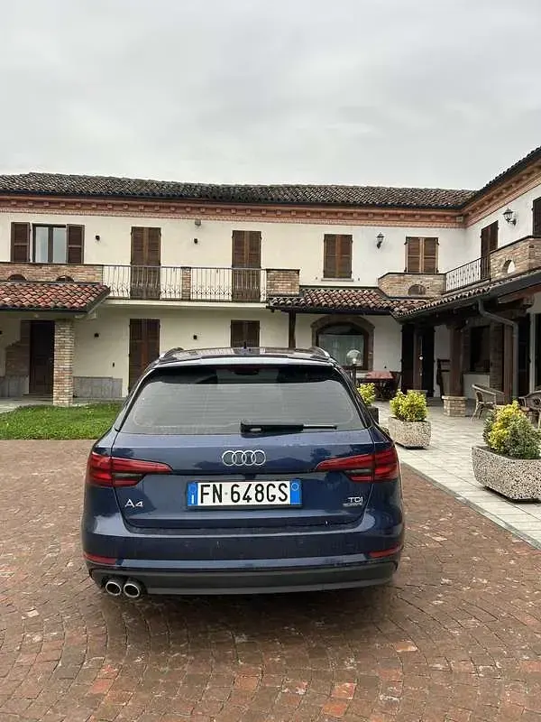 Usata Audi A4 Business 190 CV (139 kW) 2017 Blu/azzurro Station wagon