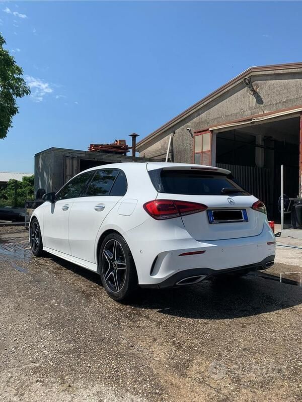 Usata Mercedes A180 AMG line 2018 Bianco Utilitaria