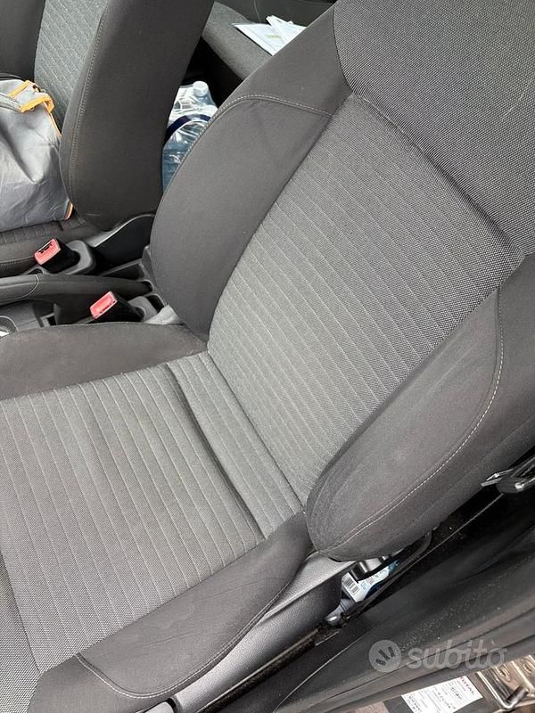 Usata VW Polo Comfortline 69 CV (50 kW) 2009 Grigio Utilitaria