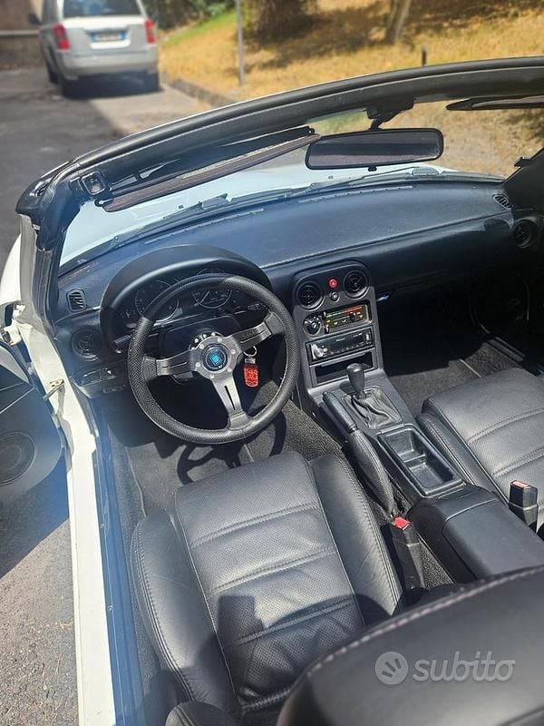 Usata Mazda MX5 115 CV (84 kW) 1991 Bianco Cabrio