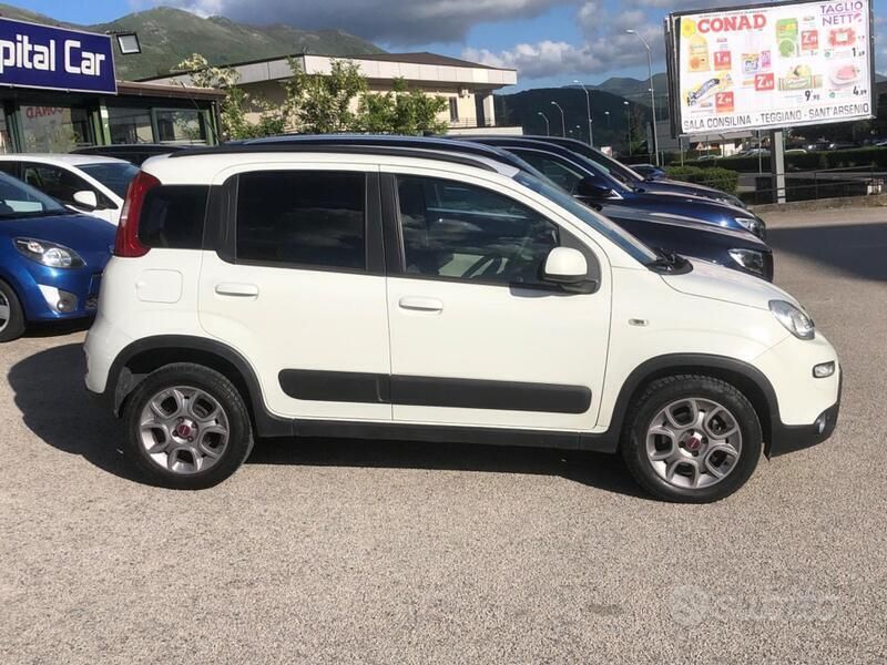 Usata Fiat Panda Trekking 85 CV (62 kW) 2014 Bianco Utilitaria
