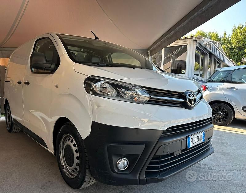 Usata Toyota Proace 115 CV (84 kW) 2017 Bianco Monovolume