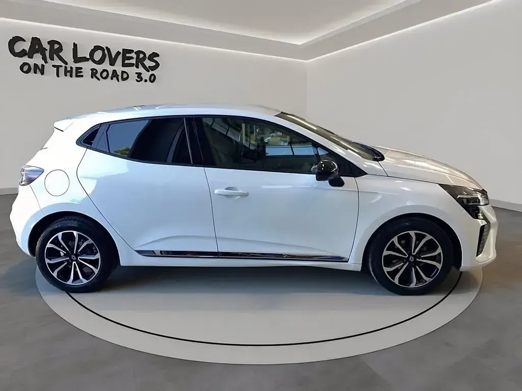 Usata Renault Clio Techno 91 CV (66 kW) 2025 Bianco Utilitaria