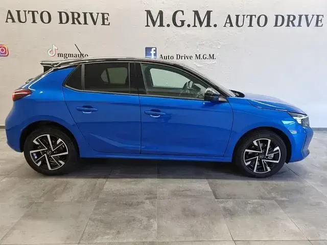 Nuova Opel Corsa 110 CV (80 kW) 2025 Grigio Utilitaria
