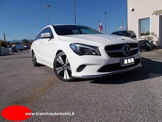 Usata Mercedes CLA200 136 CV (100 kW) 2019 Bianco Station wagon
