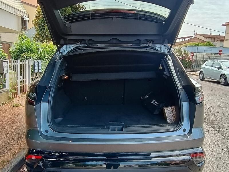 Usata Renault Austral 130 CV (95 kW) 2023 Grigio SUV