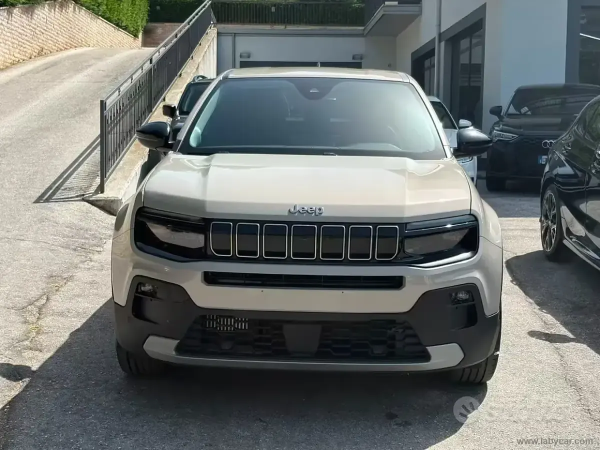Usata Jeep Avenger Summit 101 CV (74 kW) 2025 Giallo SUV