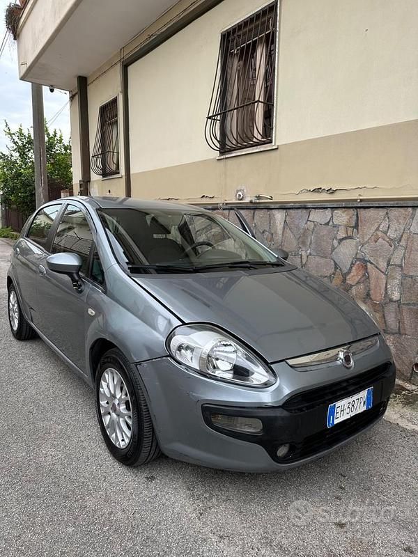 Usata Fiat Punto Evo Dynamic 95 CV (69 kW) 2011 Grigio Utilitaria