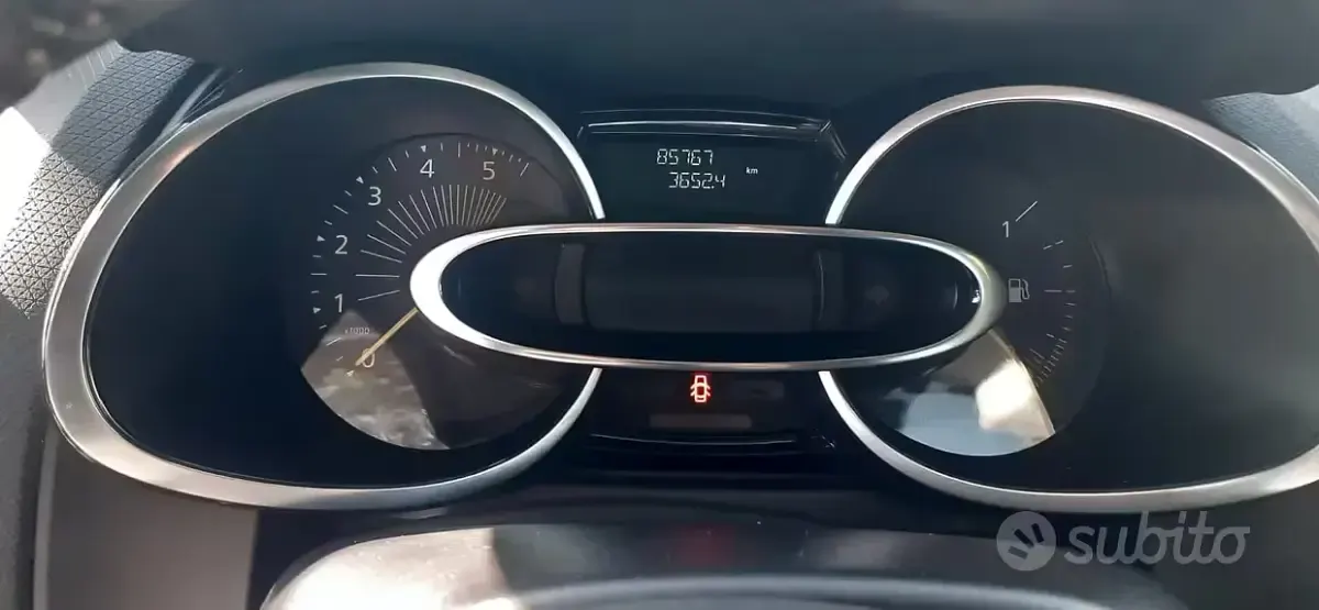 Usata Renault Clio IV 75 CV (55 kW) 2015 Rosso Berlina