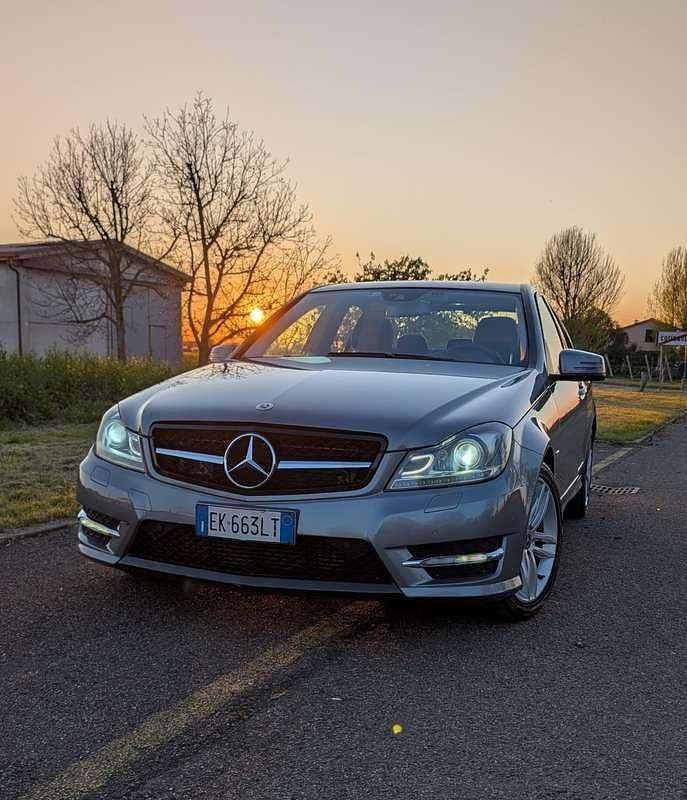 Usata Mercedes C250 Avantgarde 204 CV (150 kW) 2012 Grigio Berlina