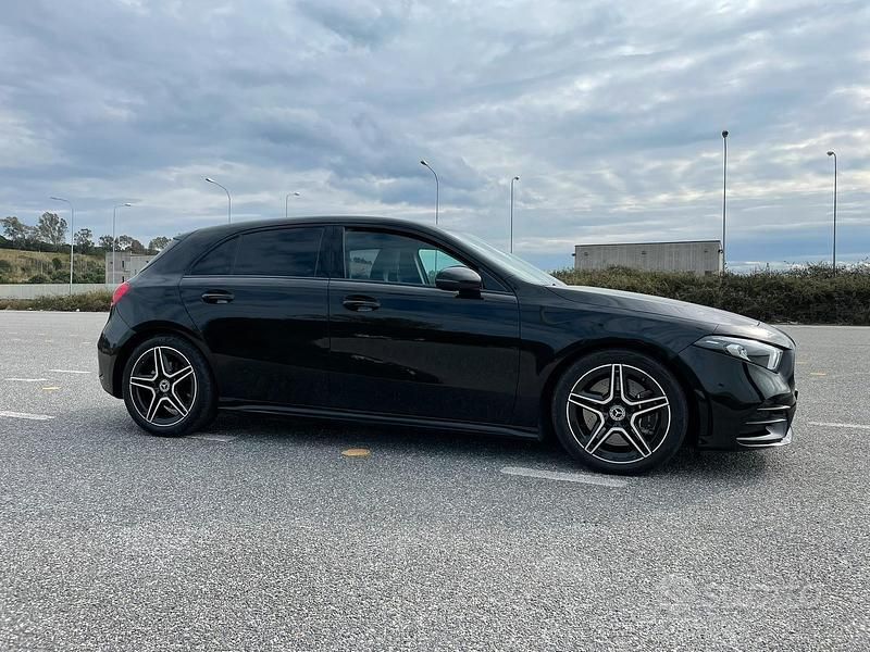 Usata Mercedes A250 224 CV (164 kW) 2019 Nero Berlina