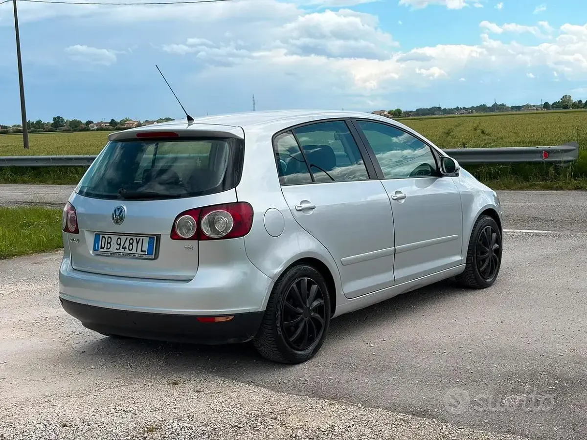 Usata VW Golf IV 102 CV (75 kW) 2006 Grigio Berlina