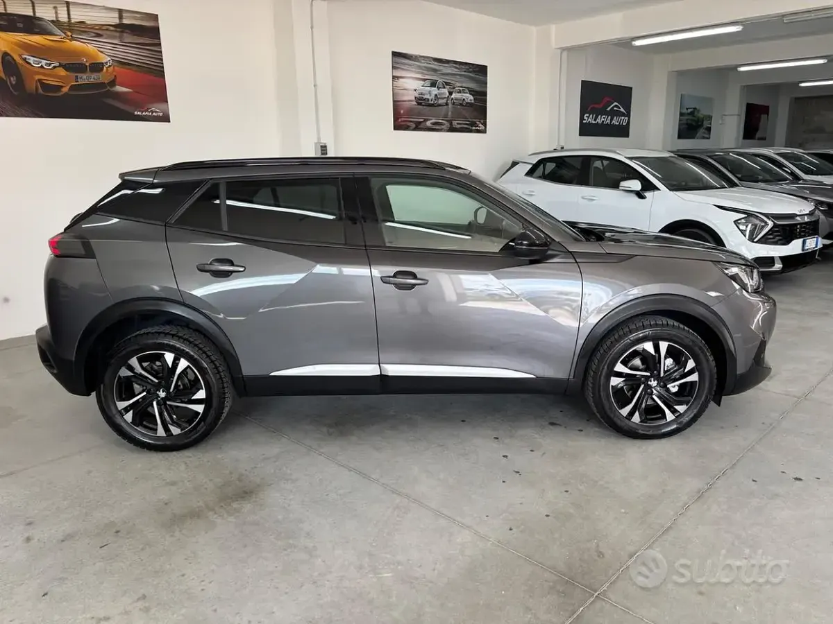 Usata Peugeot 2008 Allure 110 CV (80 kW) 2021 Grigio SUV