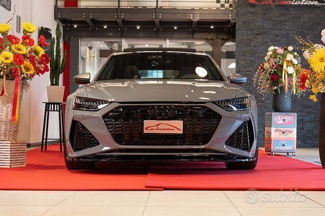 Usata Audi RS6 Comfort 630 CV (463 kW) 2024 Grigio Station wagon