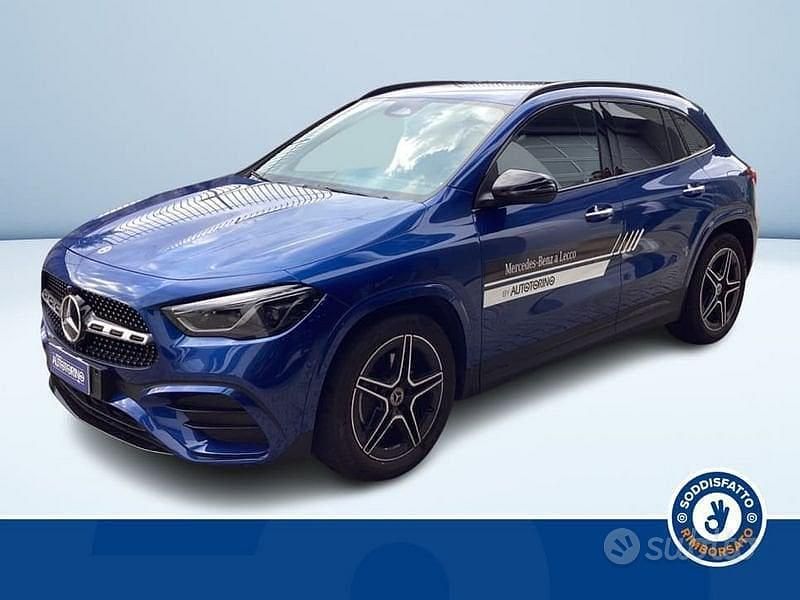 Usata Mercedes GLA200 AMG Line Premium 150 CV (110 kW) 2025 Blu metallizzato SUV