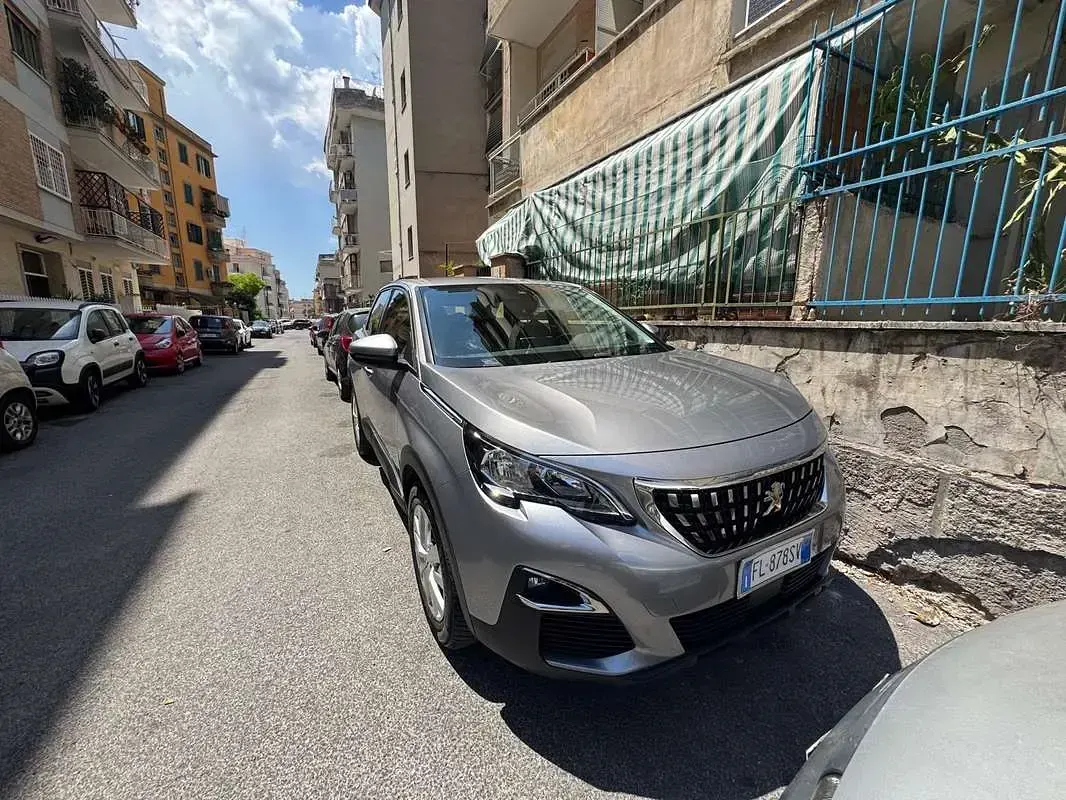 Usata Peugeot 3008 Active 120 CV (88 kW) 2017 Grigio SUV