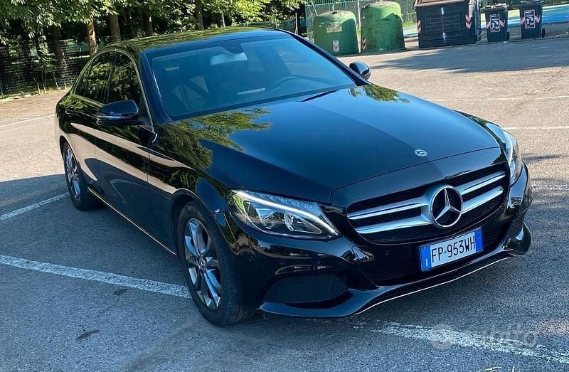 Usata Mercedes C220 170 CV (125 kW) 2018 Nero Berlina