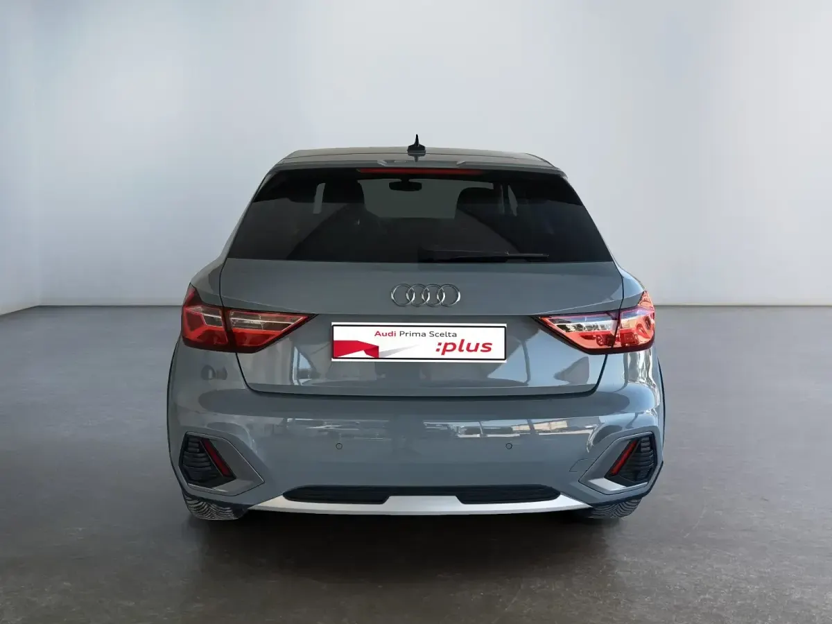 Usata Audi A1 Business 116 CV (85 kW) 2025 Argento SUV