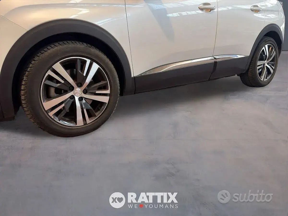 Usata Peugeot 3008 Allure 181 CV (133 kW) 2022 Bianco madreperla SUV