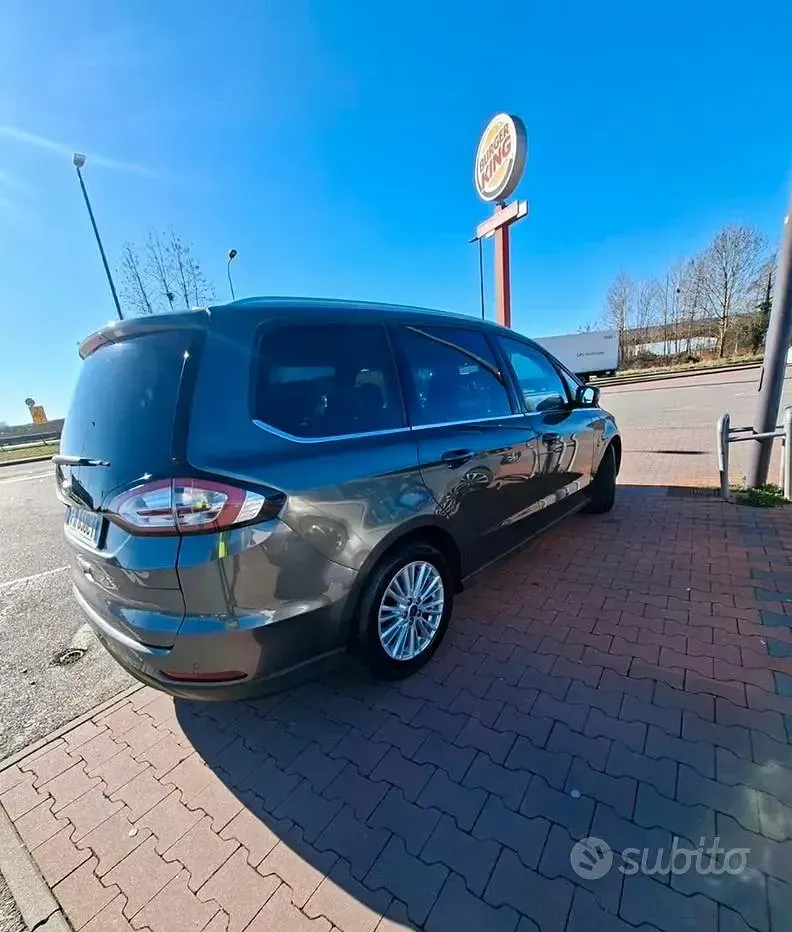 Usata Ford Galaxy 180 CV (132 kW) 2017 Grigio Monovolume