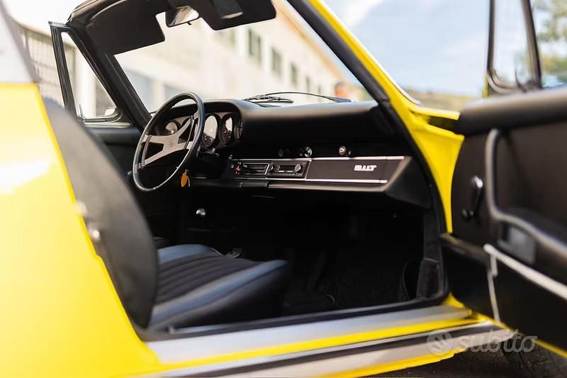 Usata Porsche 911 1970 Giallo Cabrio