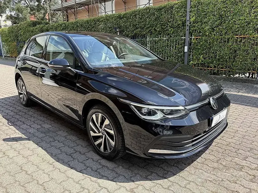 Usata VW Golf VIII Style 150 CV (110 kW) 2022 Nero / metallizzato Berlina