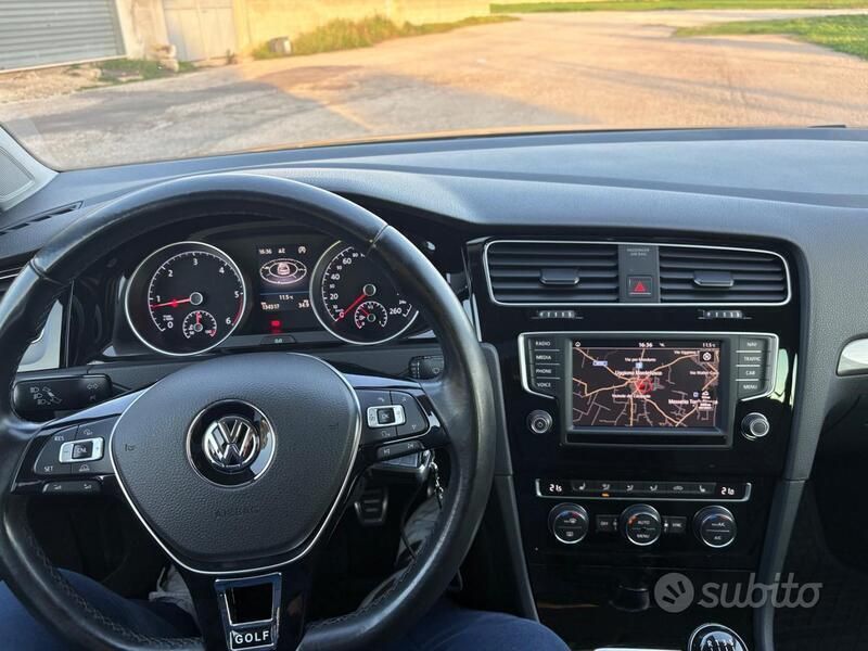 Usata 2015 VW Golf VII Tre volumi | 11.500 € (Buon prezzo) - Immagine 1/4