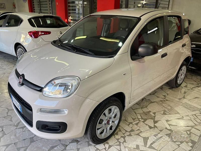 Usata Fiat Panda Easy 85 CV (62 kW) 2017 Beige(met.) Utilitaria