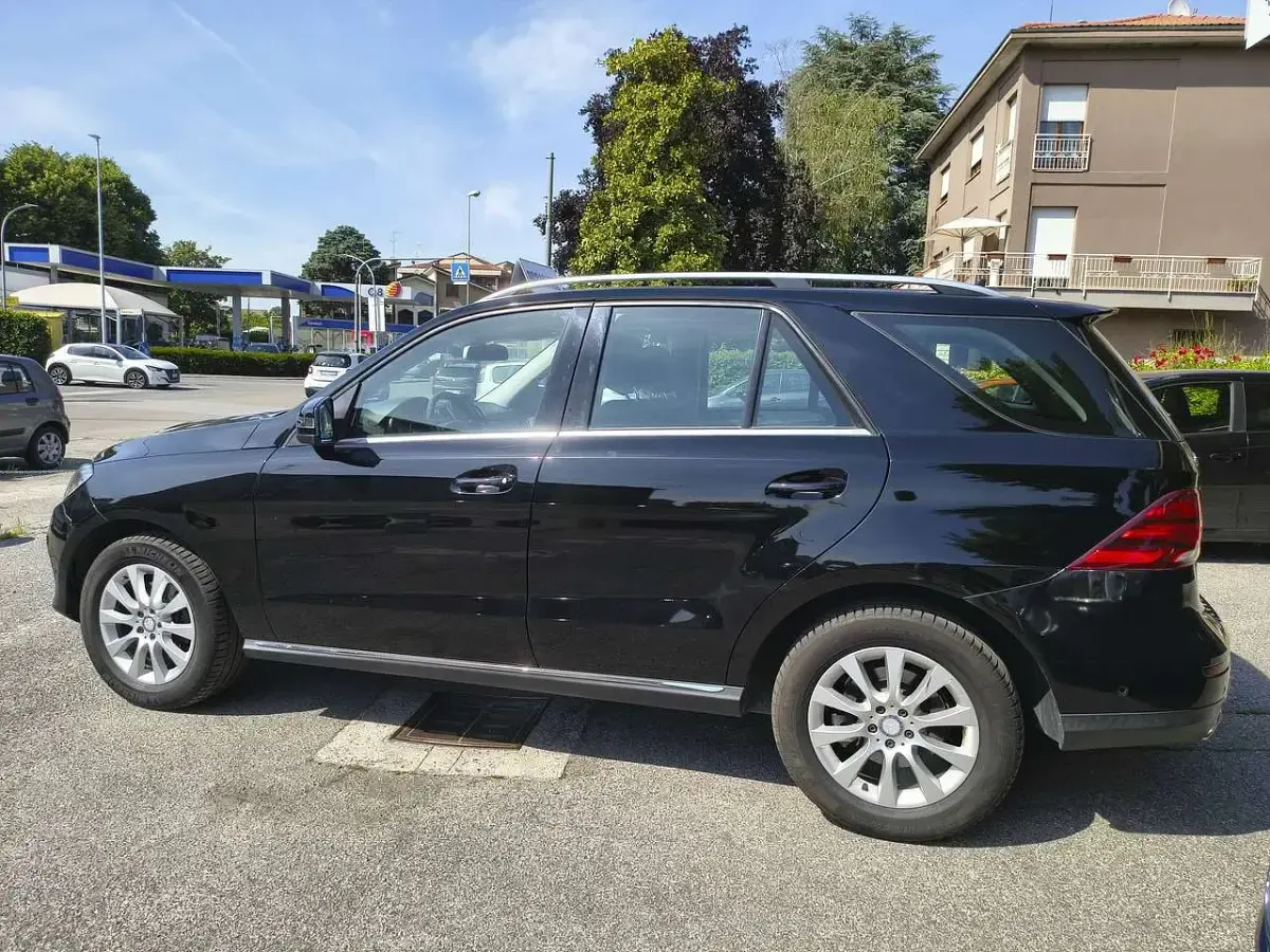 Usata Mercedes GLE250 Executive 204 CV (150 kW) 2016 Nero SUV