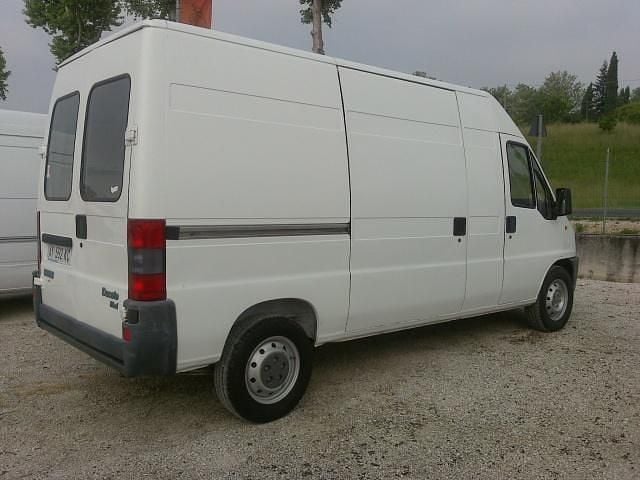 Usata Fiat Ducato 122 CV (89 kW) 1999 Bianco pastello Furgone
