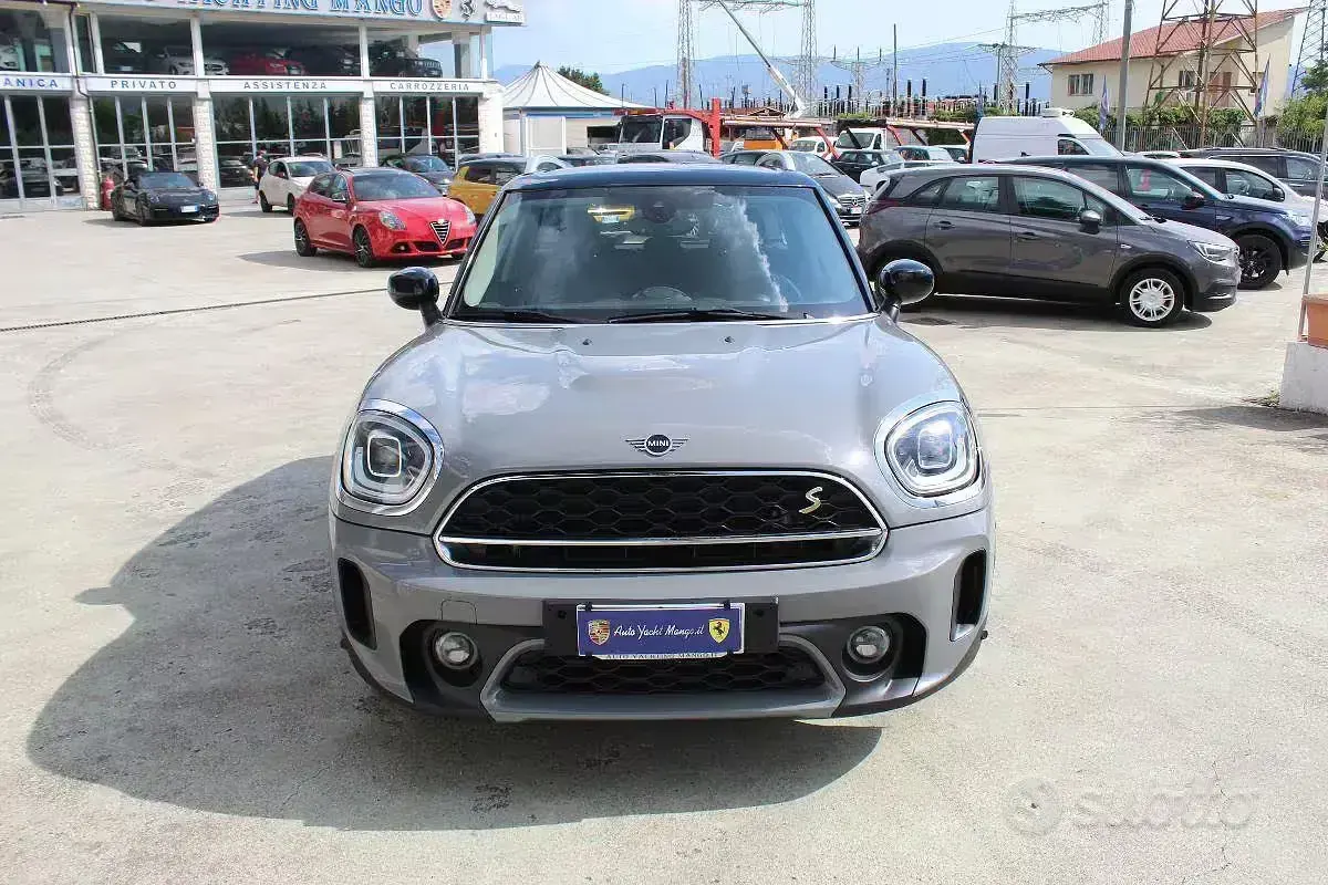 Usata Mini Cooper Countryman Business 125 CV (91 kW) 2020 Grigio chiaro SUV