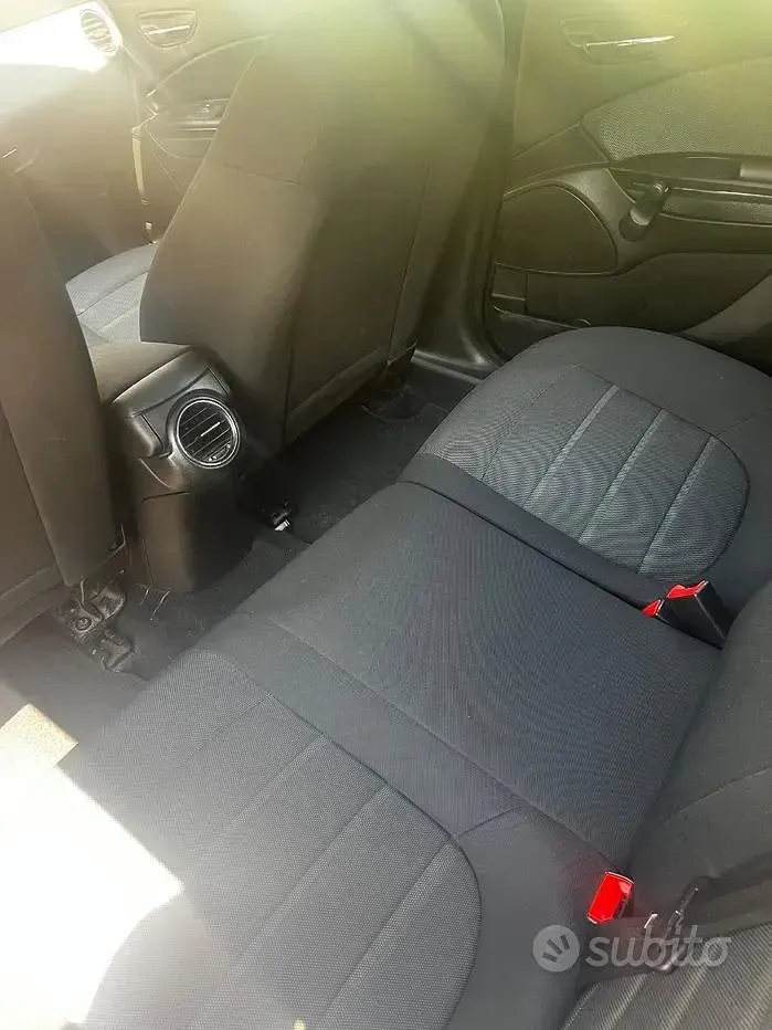 Usata Fiat Bravo 105 CV (77 kW) 2012 Utilitaria