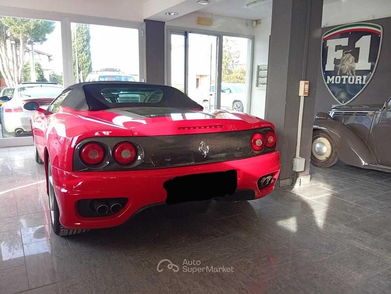 Usata Ferrari 360 400 CV (294 kW) 2003 Rosso Cabrio