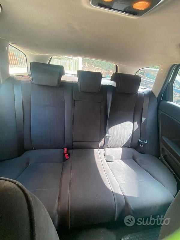 Usado Alfa Romeo 159 120 CV (88 kW) 2007 Gris Familiar