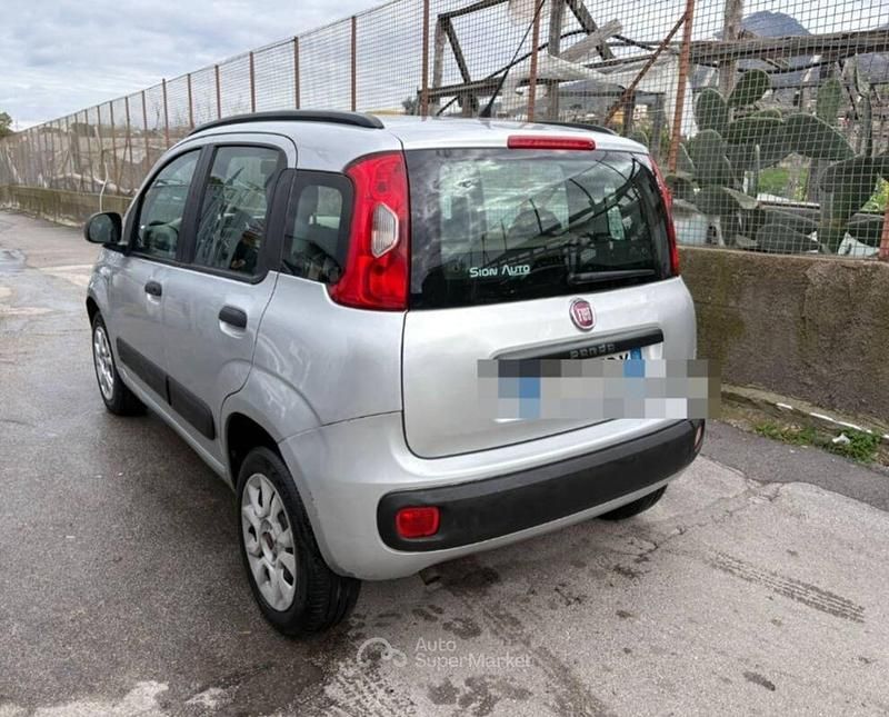 Usata Fiat Panda Easy 80 CV (58 kW) 2013 Argento Berlina