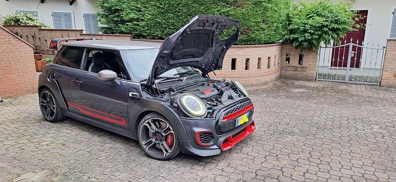 Usata Mini John Cooper Works Comfort 306 CV (225 kW) 2020 Grigio Utilitaria