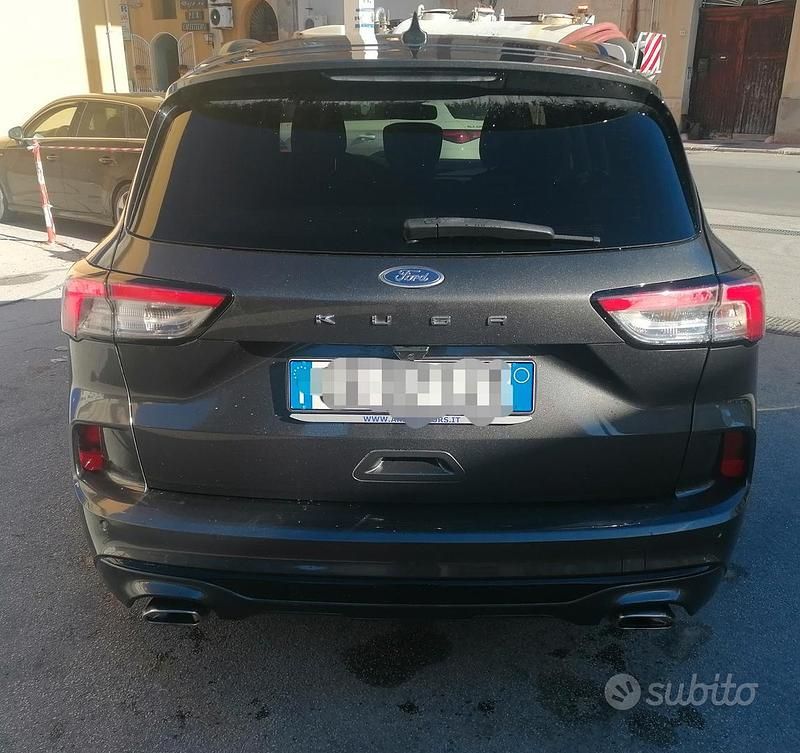 Usata Ford Kuga ST-Line 2021 Grigio SUV