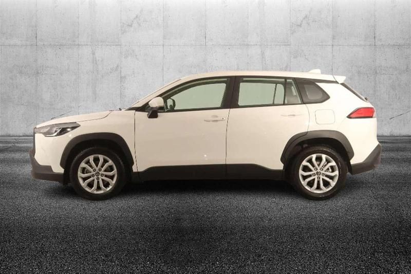 Usata Toyota Corolla Cross Trend 199 CV (146 kW) 2024 Bianco SUV