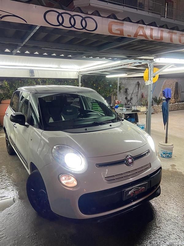 Usata Fiat 500L Lounge 85 CV (62 kW) 2013 Bianco Monovolume
