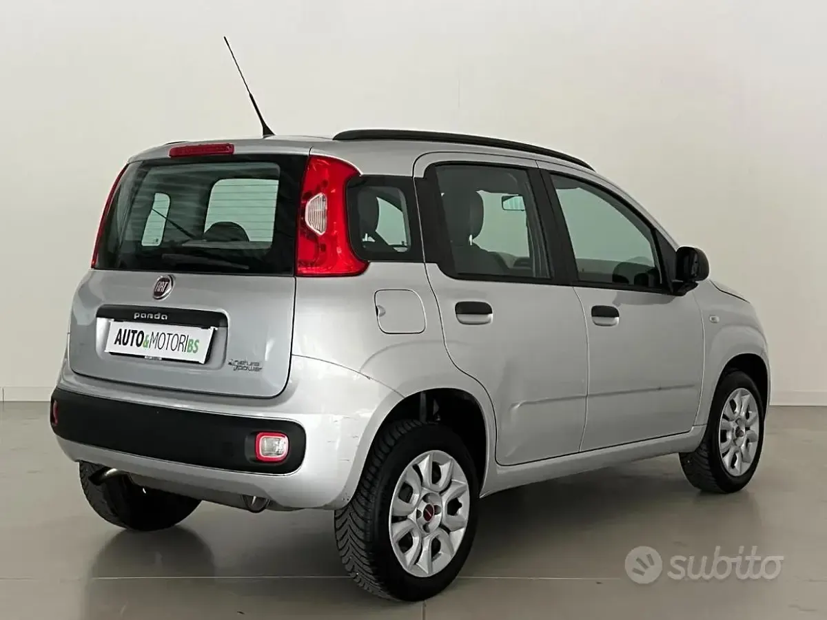 Usata Fiat Panda Easy 84 CV (61 kW) 2012 Grigio Utilitaria