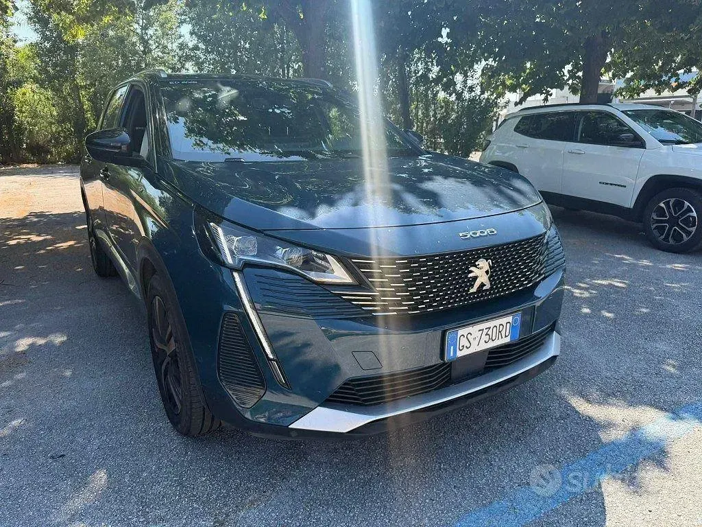 Usata Peugeot 5008 GT 131 CV (96 kW) 2024 Bluazzurro SUV